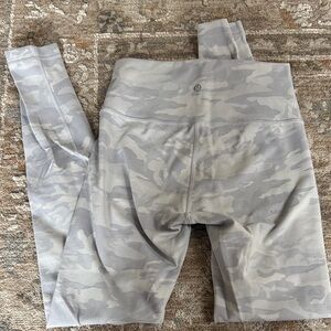 Lululemon Athletica Light Gray Camouflage Leggings
